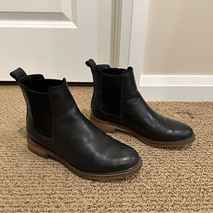 Clarks black leather ankle boot, size 7